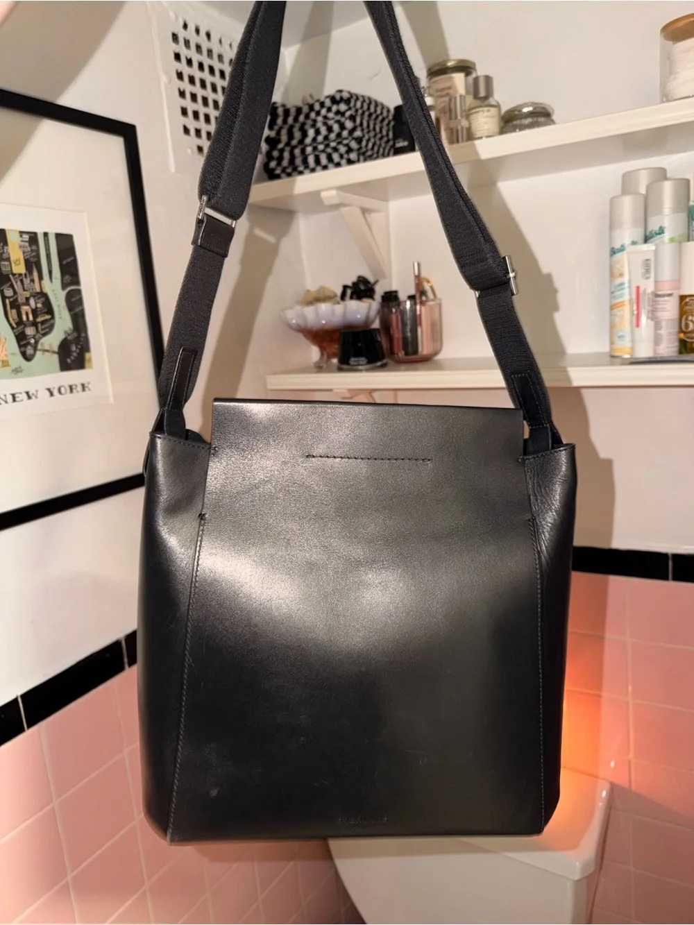 EVERLANE Form Bag - Black Leather Crossbody Messenger Bag - Minimal Design